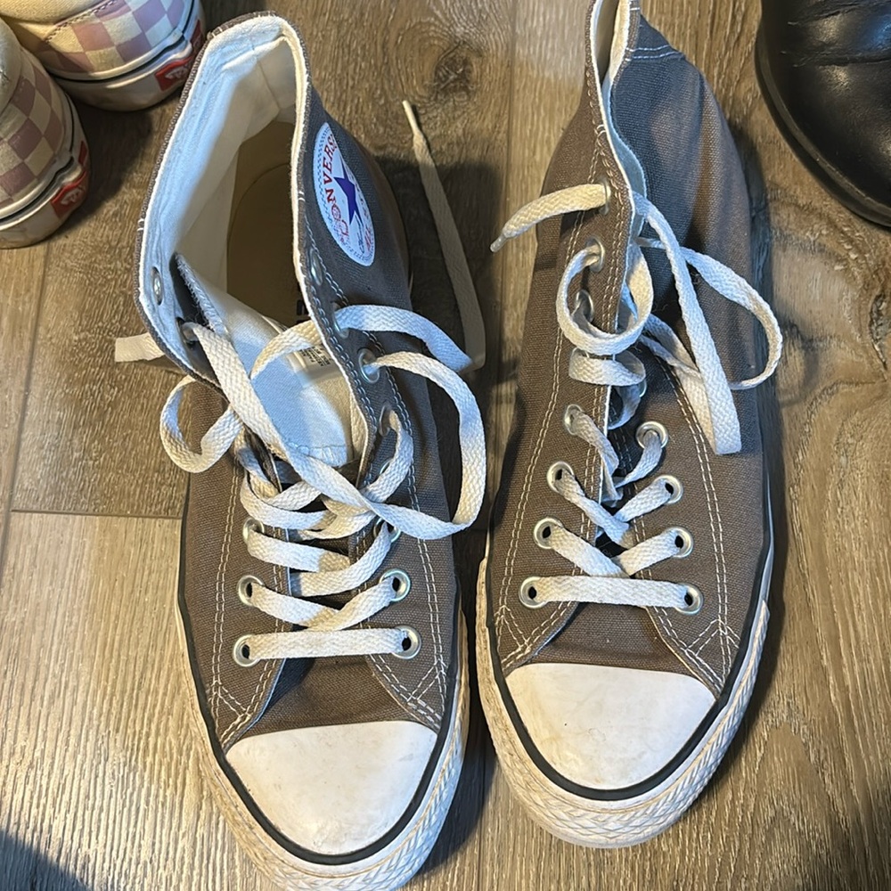 Converse high top, grey mens 7/Womens 9